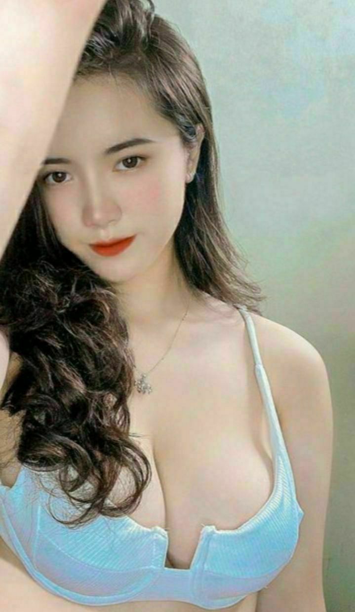Kiếm nơi vắng vẻ vạch buồi cho em thổi kèn
